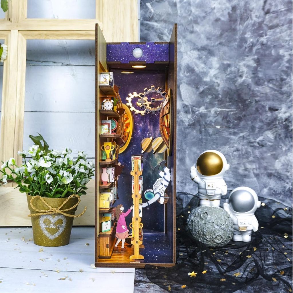 Book Nook - Interstellar