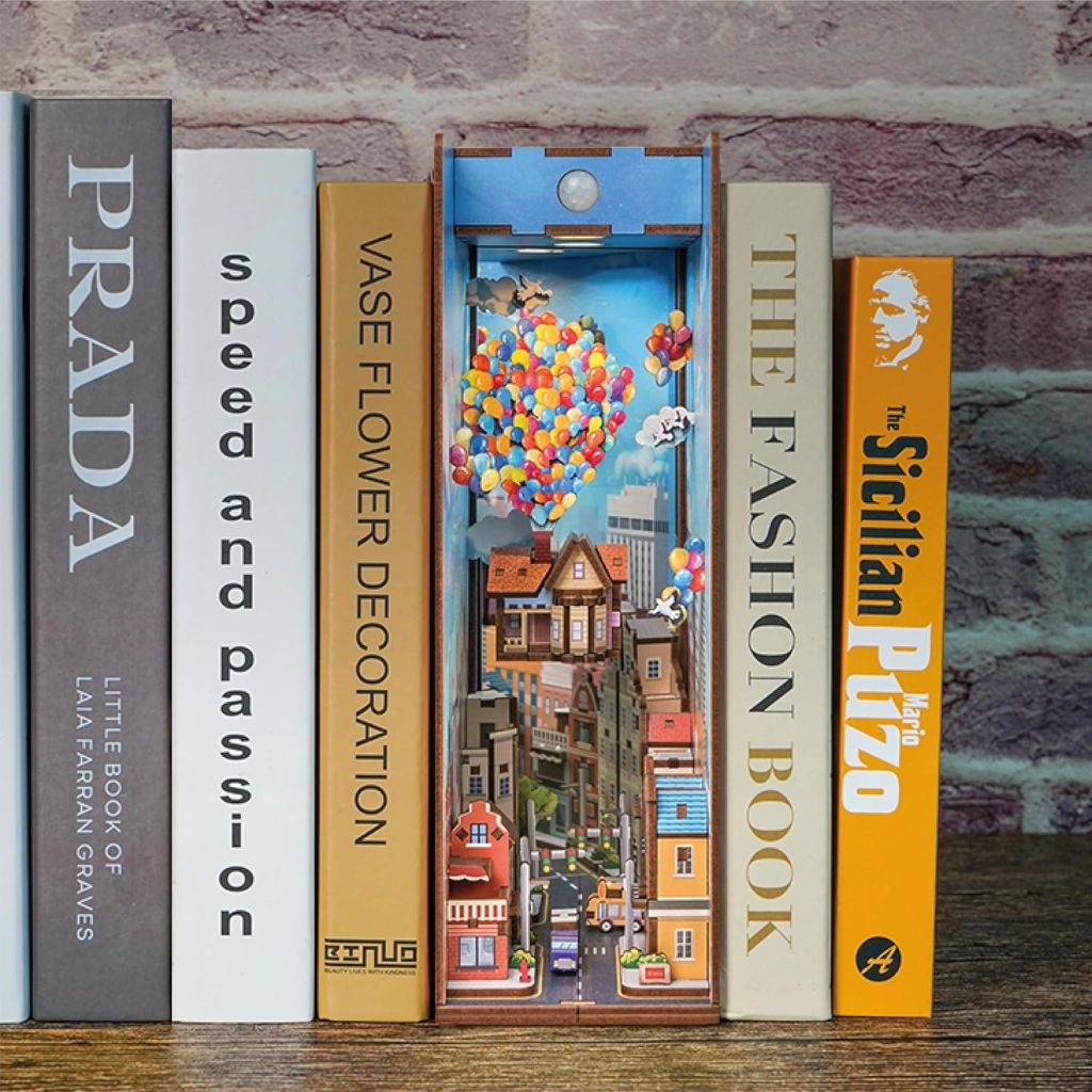 Book Nook - Travel with the wind